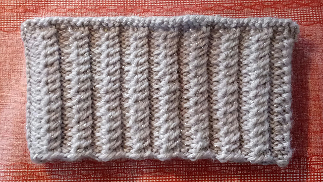 Reversible Cable Ear Band