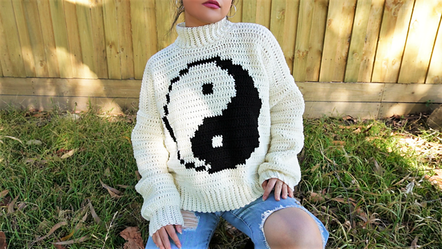 Ravelry: Yinyang Sweater pattern by Cherilyn Q