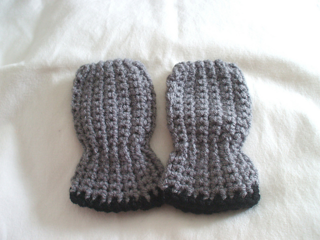 Thumbless Baby Mitts
