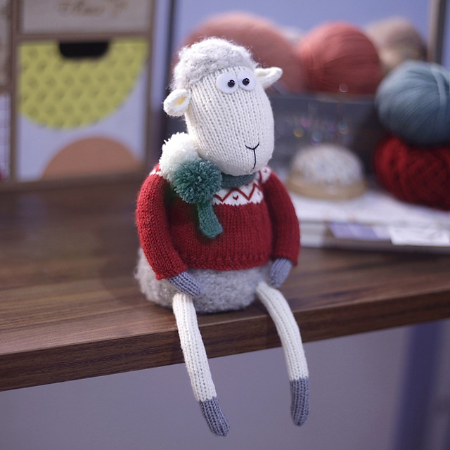 Christmas Sheep Simon