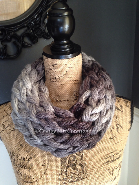 Chewy Pattern Ravelry: Chunky infinity Cowl pattern by Chewy Tart