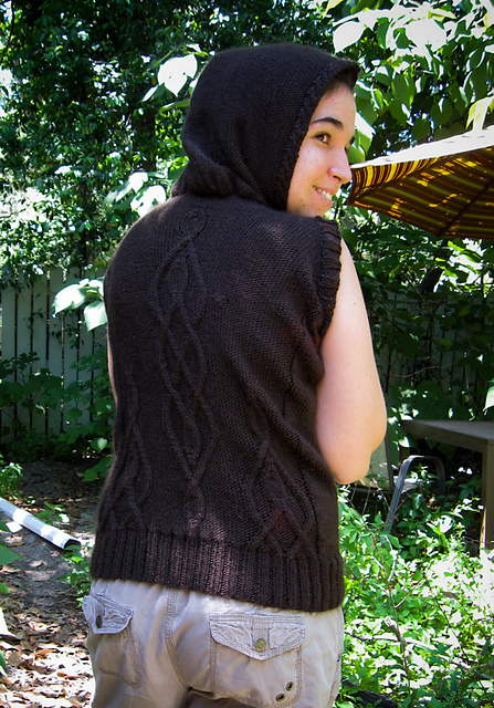 Hooded Cable Top