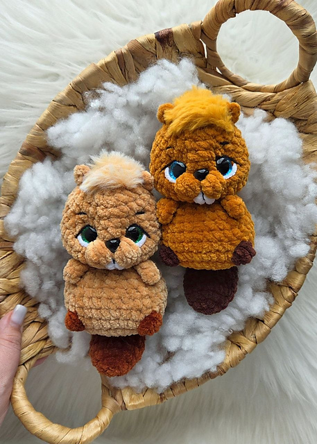 Mini beaver toy