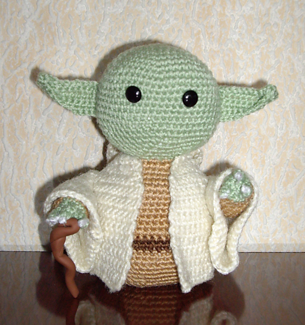 Йода амигуруми схемы. Маленький ёда из Звездных войн амигуруми. Джедай из крючка.