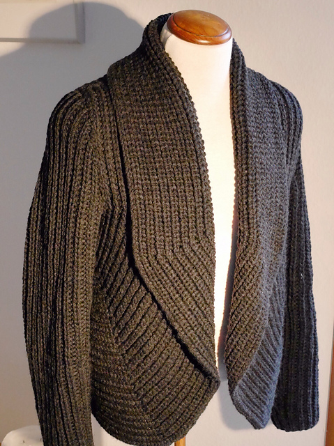 Modell Seite 30, Jacke im Halbpatentmuster