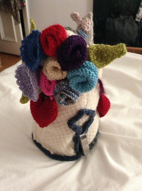 Sleeveless in Seattle - Twin Tea Cosies