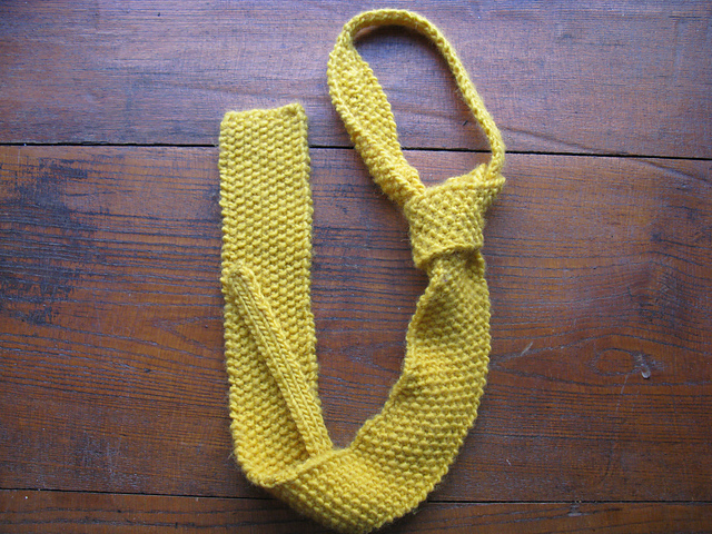 Seed Stitch Neck Tie