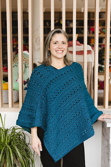 Camilia Poncho