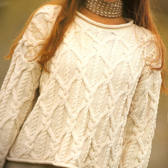 W906 Roaming Cable Sweater
