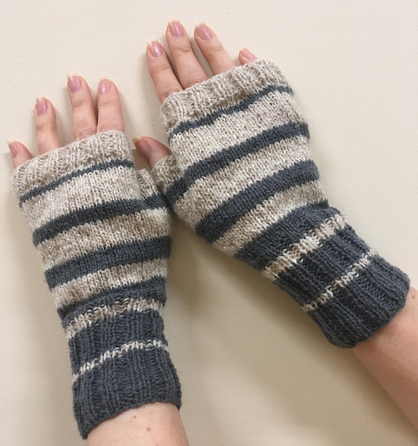 Two Tone Mitts