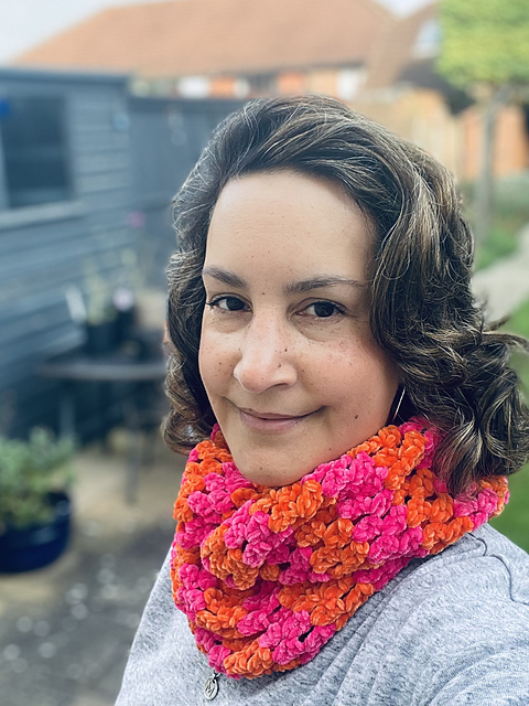 Marvellous Mesh Cowl