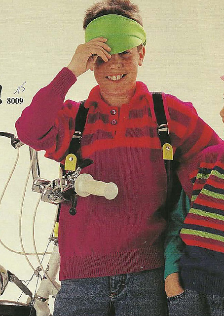 8009 - Pull-over enfant avec col rayé