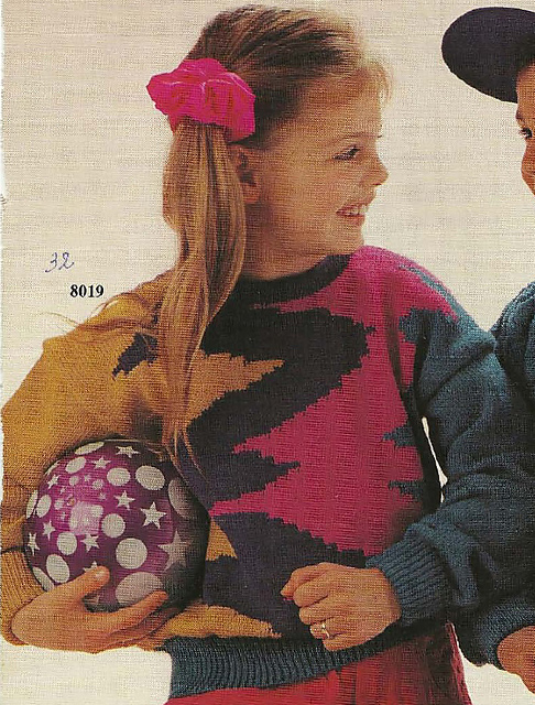 8019 - Pull-over enfant, intarsia 4 couleurs