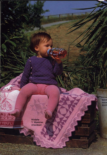 6004 - Baby's bib