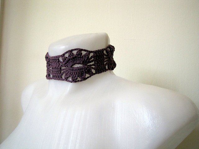 Crochet Flower Choker