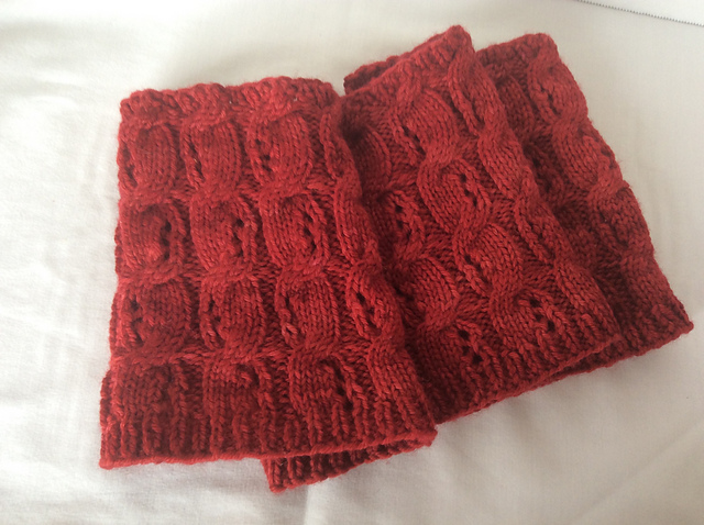 Ruby Cowl
