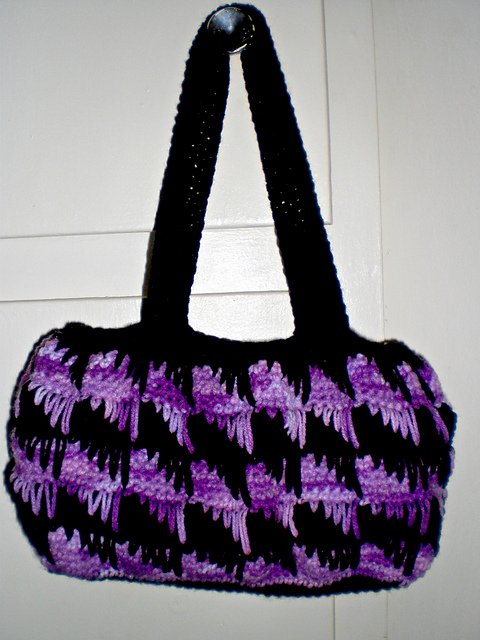 Six Spikes Purse