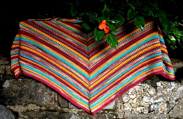 Linen and Lace Shawl (ette)