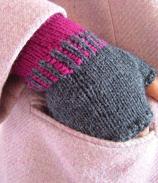 Catchy fingerless mitts