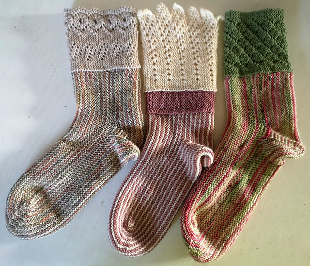 Cherry Valley Walk Socks