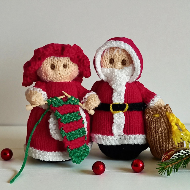Santa and Mrs Claus Bitsy Dolls