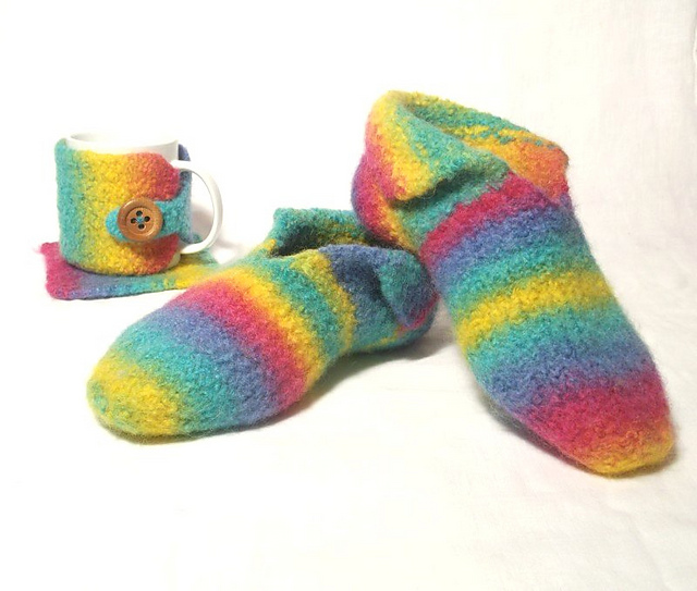 Rainbow stripe felt slippers