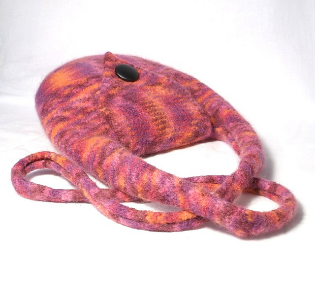 Emma Felt shoulder Bag