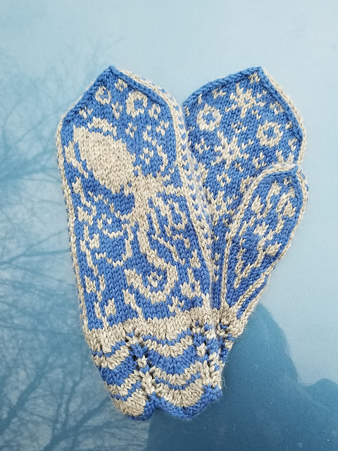 Squid (or Kraken) mittens
