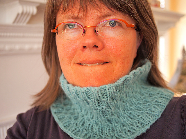 Nestle Cowl