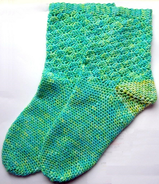Spearmint Shell Socks
