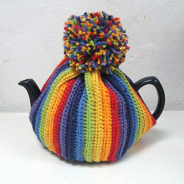 Pom Pom Tea Cosy