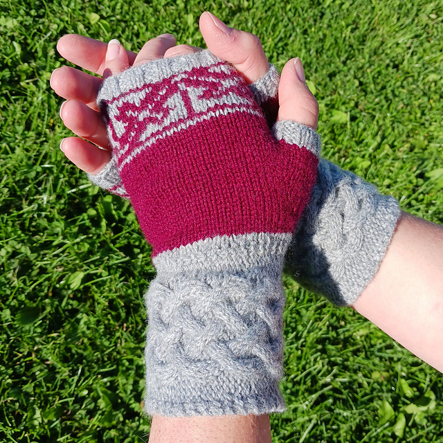 Whithorn Mittens