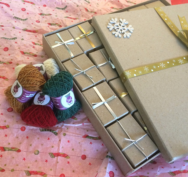 Miniball Advent Scarf