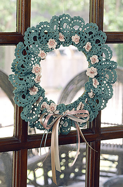 Scalloped Wreath