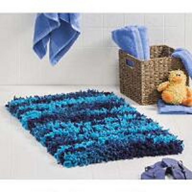 Knit or Crochet Fashion Rug (knit)
