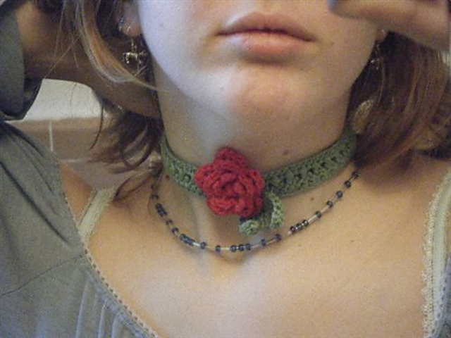 Rose Choker