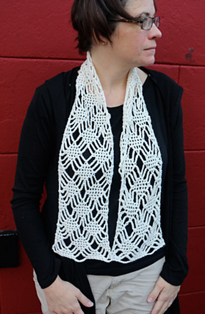 Spider Lattice Scarf (DK)