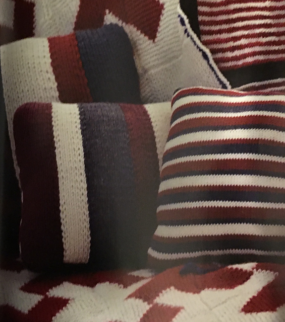 Americana Cushions: Super Bulky Weight Pillow