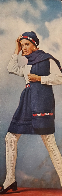 The Accessories that Count: Knitted Skirt