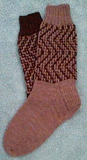 Dotted Wave Mosaic Socks