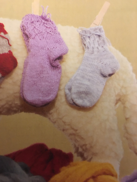 Arrow Tip Lace Socks