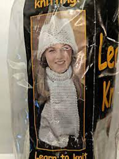 Hat & Scarf