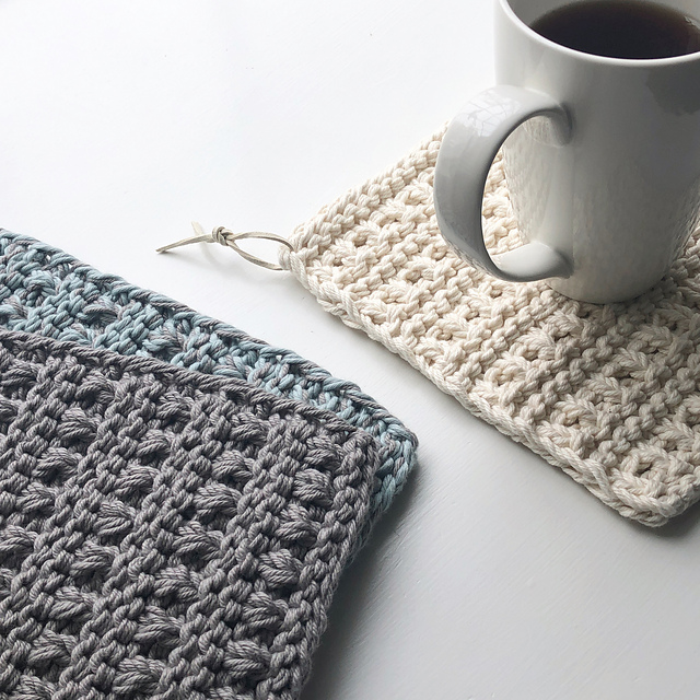 Ravelry: Saltbox Potholder Duo pattern by Kathy Hammerton