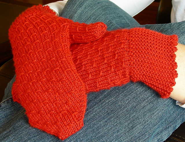 Picot edged mittens