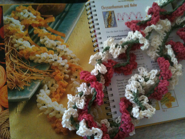 Chrysanthemum (Puā Pakē) Lei