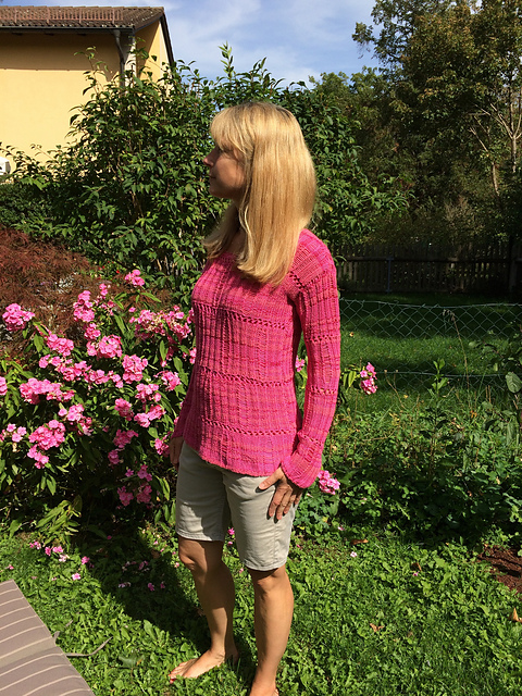 # 45 Pulli im Rippen-Fallmaschenmuster