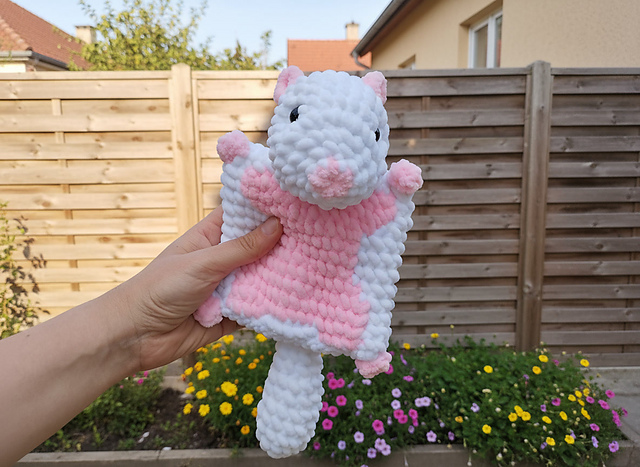 Ravelry: Pilla the Flying Squirrel pattern by Silvia Weaver