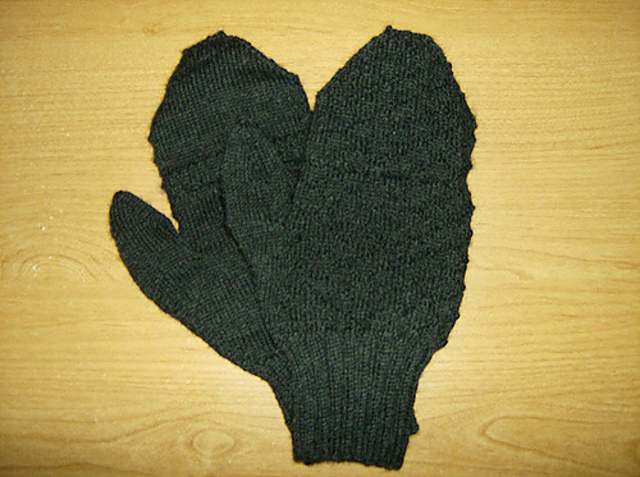 Flip Your Lid Diamond Mittens