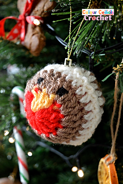Robin Bauble Christmas Ornament