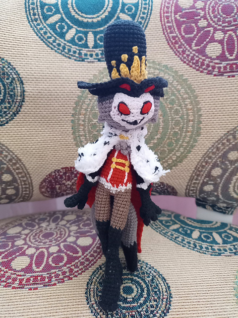 Stolas amigurumi (Helluva boss)
